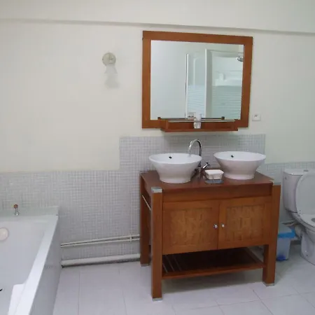 Le Vieux Couvent Feriehus Deviat