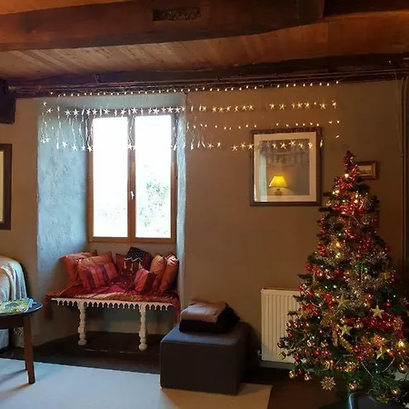 Le Vieux Couvent Feriehus Deviat